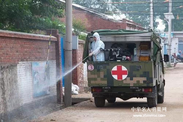 成建制解放军防化团开进武汉、体系化运进驻意味着疫情将有效控制