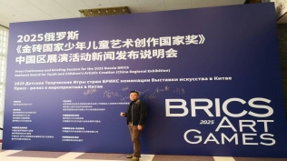 何平以特别嘉宾身份亮相2026女性国家论坛：以影视力量赋能女性发展，共绘时代新篇章